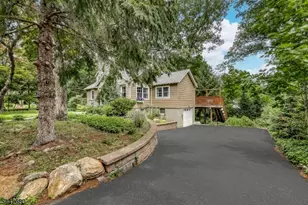 95 Balsam Rd, Wayne, NJ 07470 - Photo 2