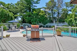 13 Oaklawn Dr, East Hanover Township, NJ 07936 - Photo 34
