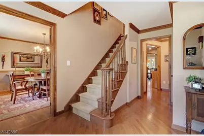 13 Oaklawn Dr, East Hanover Township, NJ 07936 - Photo 4