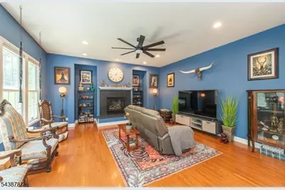 8 Bluffs Ct, Hamburg, NJ 07419 - Photo 14