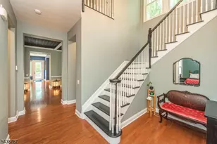 8 Bluffs Ct, Hamburg, NJ 07419 - Photo 8