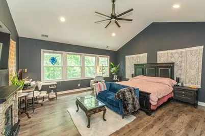 8 Bluffs Ct, Hamburg, NJ 07419 - Photo 20