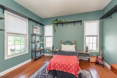 8 Bluffs Ct, Hamburg, NJ 07419 - Photo 10