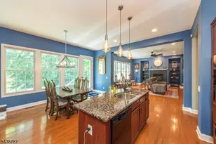 8 Bluffs Ct, Hamburg, NJ 07419 - Photo 16
