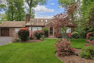 1399 Birch Hill Rd, Mountainside, NJ 07092 - Photo 4