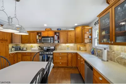 134 Marion Ct, Pompton Lakes, NJ 07442 - Photo 10