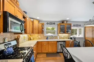 134 Marion Ct, Pompton Lakes, NJ 07442 - Photo 8