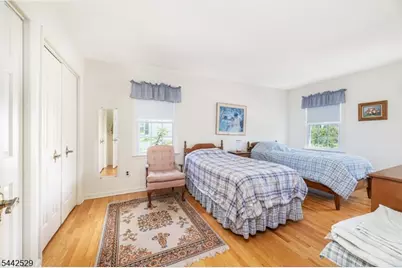 33 Galway Dr, Mendham, NJ 07945 - Photo 12