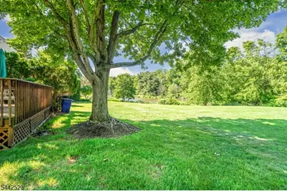 33 Galway Dr, Mendham, NJ 07945 - Photo 24
