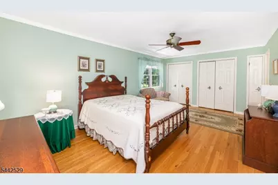 33 Galway Dr, Mendham, NJ 07945 - Photo 6