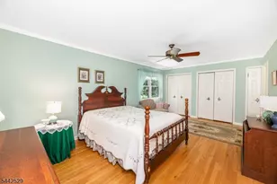 33 Galway Dr, Mendham, NJ 07945 - Photo 6