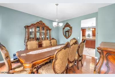 664 Roosevelt Ave, Piscataway Township, NJ 08854 - Photo 16
