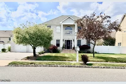 664 Roosevelt Ave, Piscataway Township, NJ 08854 - Photo 1
