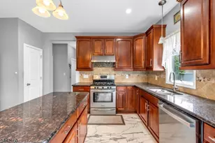 664 Roosevelt Ave, Piscataway Township, NJ 08854 - Photo 18