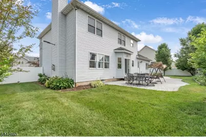 664 Roosevelt Ave, Piscataway Township, NJ 08854 - Photo 8