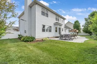 664 Roosevelt Ave, Piscataway Township, NJ 08854 - Photo 8