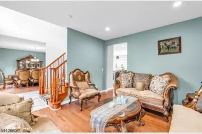 664 Roosevelt Ave, Piscataway Township, NJ 08854 - Photo 14