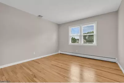 364 Franklin Ave, Kenilworth, NJ 07033 - Photo 8