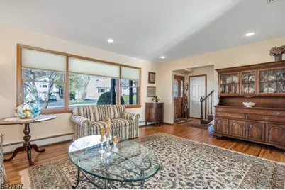 10 Woodmere Rd, West Caldwell Twp., NJ 07006 - Photo 8