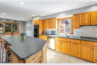 10 Woodmere Rd, West Caldwell Twp., NJ 07006 - Photo 12