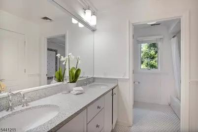 2 Denman Ct, Millburn, NJ 07078 - Photo 26