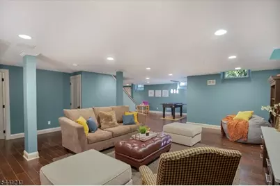 2 Denman Ct, Millburn, NJ 07078 - Photo 32