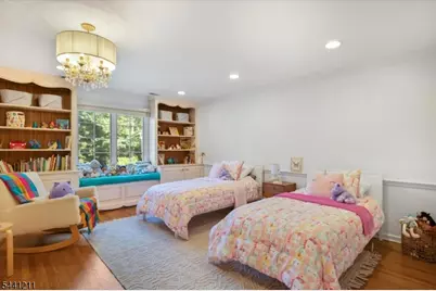 2 Denman Ct, Millburn, NJ 07078 - Photo 24