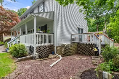 136 Jefferson Trl, Hopatcong, NJ 07843 - Photo 16
