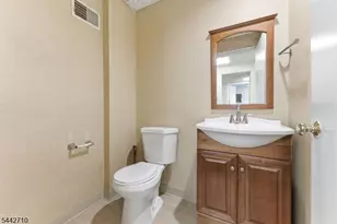 1307 Stuyvesant Ave., Union Township, NJ 07083 - Photo 20