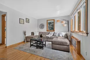 4 Howard Ave, Clifton, NJ 07013 - Photo 2