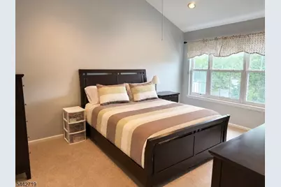 305 Amberleigh Dr, Hopewell Township, NJ 08534 - Photo 14