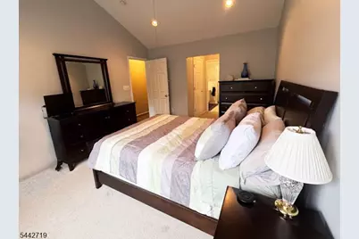 305 Amberleigh Dr, Hopewell Township, NJ 08534 - Photo 16