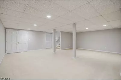 6 Schweinberg Dr, Roseland, NJ 07068 - Photo 40