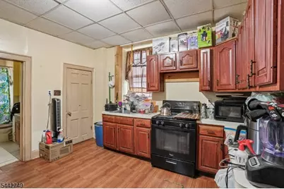 409 N 8th St, Prospect Park, NJ 07508 - Photo 12