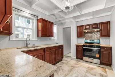 40 Teaneck Rd, Ridgefield, NJ 07660 - Photo 10