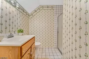 26 Chalfonte Dr, Clinton Township, NJ 08833 - Photo 32