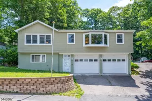 335 Elmira Trail, Hopatcong, NJ 07843 - Photo 2