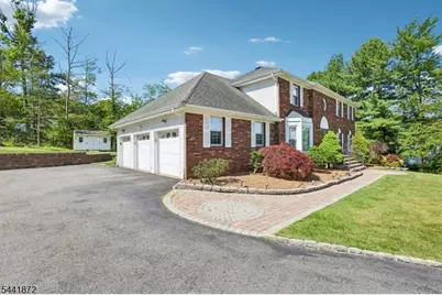 4 Viking Ct, Randolph Township, NJ 07869 - Photo 2