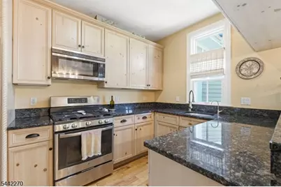66 S Fullerton Ave #8, Montclair, NJ 07042 - Photo 8