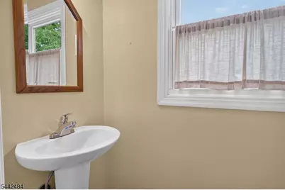 309 Stelko Ave, Lopatcong Township, NJ 08865 - Photo 12
