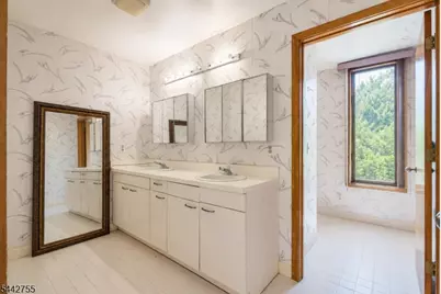 4 High Mountain Trl, Lincoln Park, NJ 07035 - Photo 16