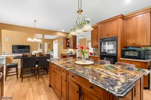 3 Regal Way, Raritan Township, NJ 08822 - Photo 8