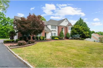 3 Regal Way, Raritan Township, NJ 08822 - Photo 2