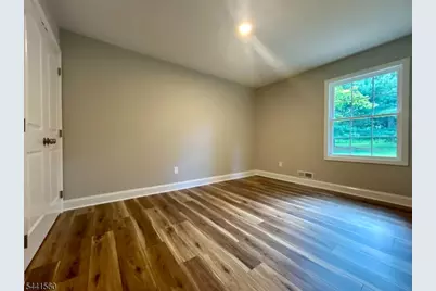 17 Londonderry Dr, Raritan Township, NJ 08822 - Photo 18