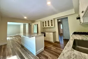 17 Londonderry Dr, Raritan Township, NJ 08822 - Photo 6