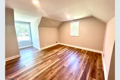 17 Londonderry Dr, Raritan Township, NJ 08822 - Photo 16