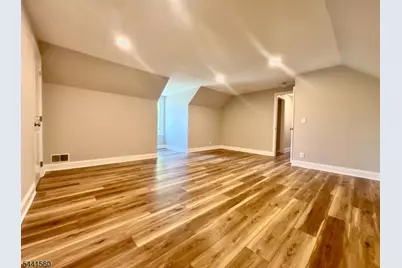 17 Londonderry Dr, Raritan Township, NJ 08822 - Photo 12