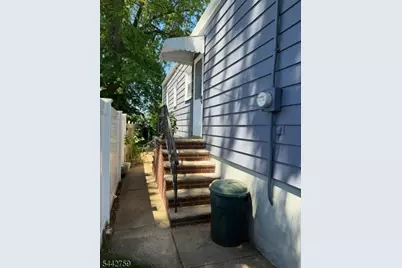 624 Chandler Ave, Roselle, NJ 07203 - Photo 4