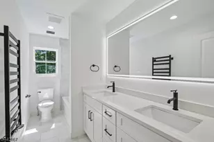 14 Maplewood Dr, Livingston, NJ 07039 - Photo 24