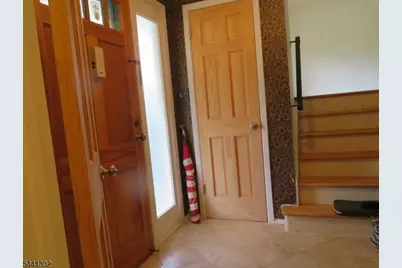 30 Deer Path Dr, Mount Olive, NJ 07836 - Photo 2
